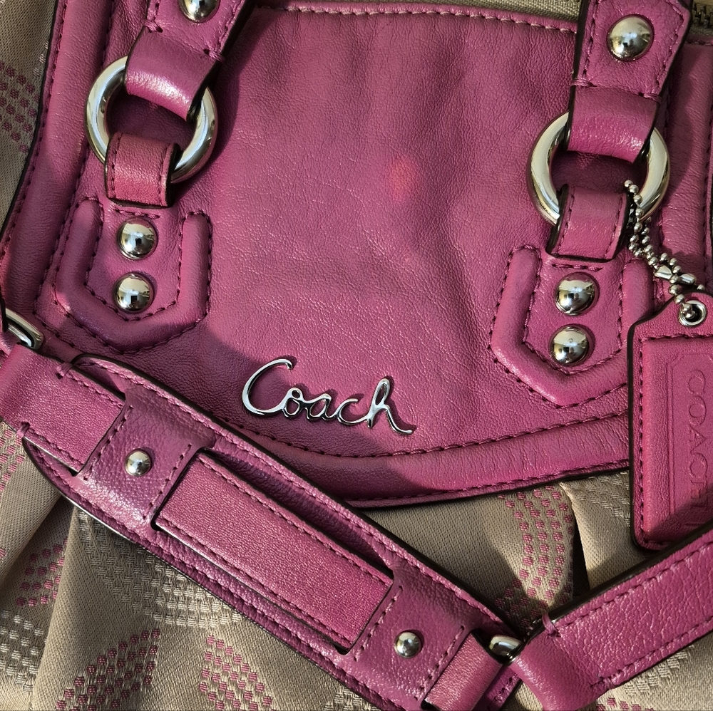 Coach Ashley Op Art Pink and Tan Satchel - Picture 4 of 12